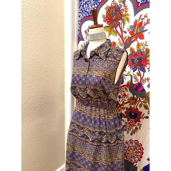 π Stylish modern art dress - Picture 3 of 11